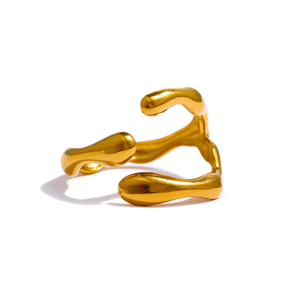 Metallic Bold Sculpture-Like Ring
