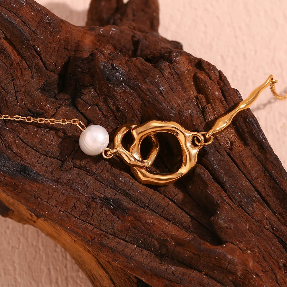 Luminous Elegance: Freshwater Pearl Liquid Loop Necklace
