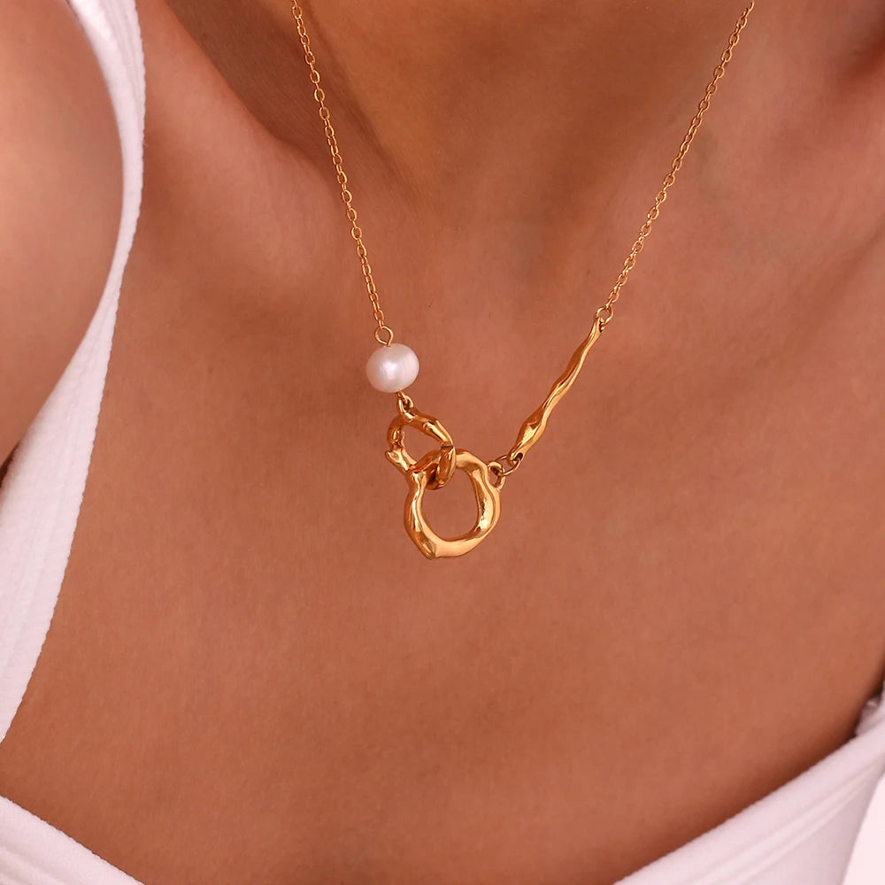 Luminous Elegance: Freshwater Pearl Liquid Loop Necklace