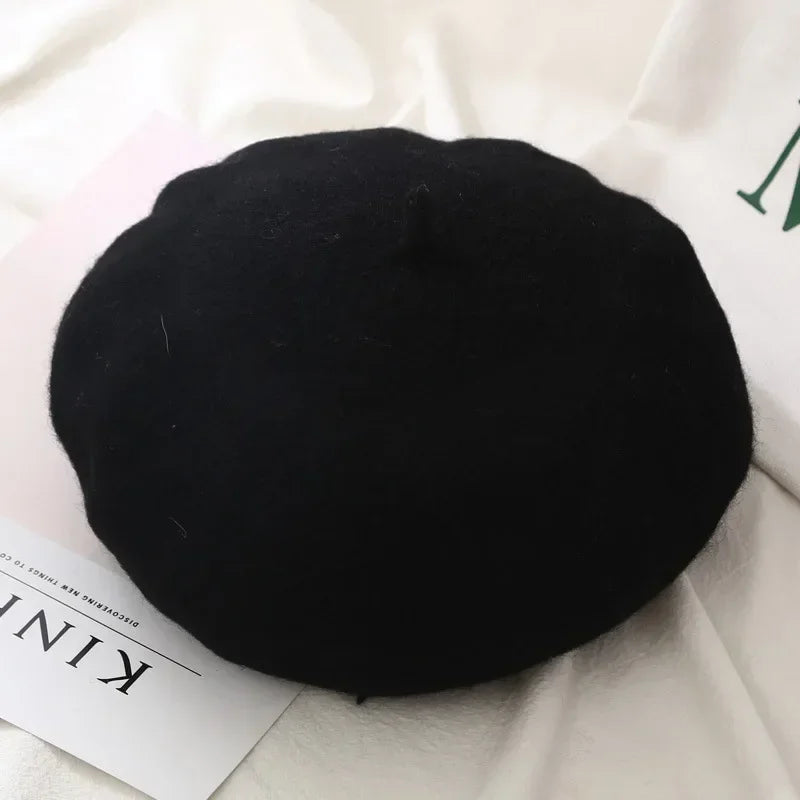 Elegant Women’s Wool Beret - French Artist-Style Winter Beanie Hat