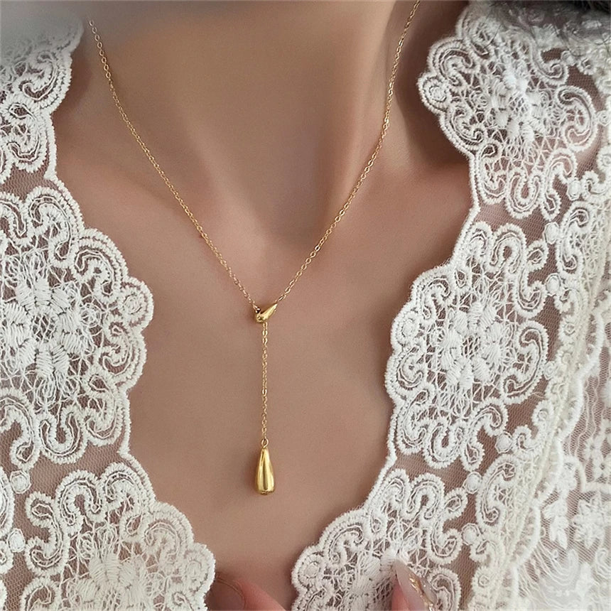 Vintage Elegance Water Droplet Tassel Necklace