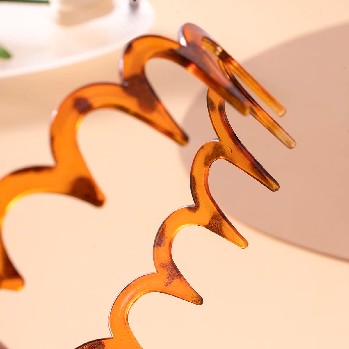 Chic Non-Slip U-Shaped Hair Comb Headband with Fixed Teeth Design