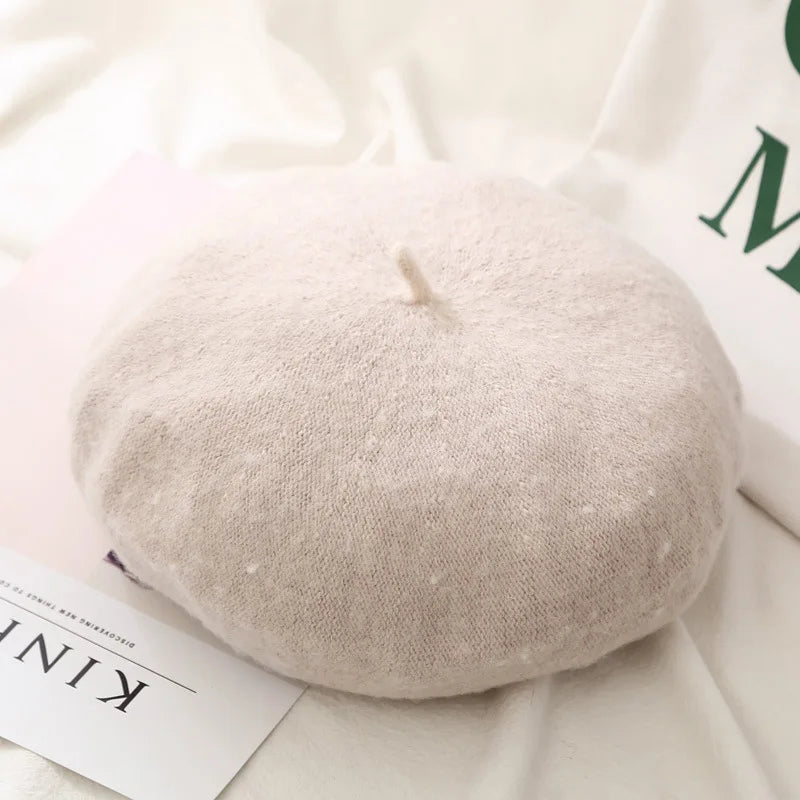 Elegant Women’s Wool Beret - French Artist-Style Winter Beanie Hat