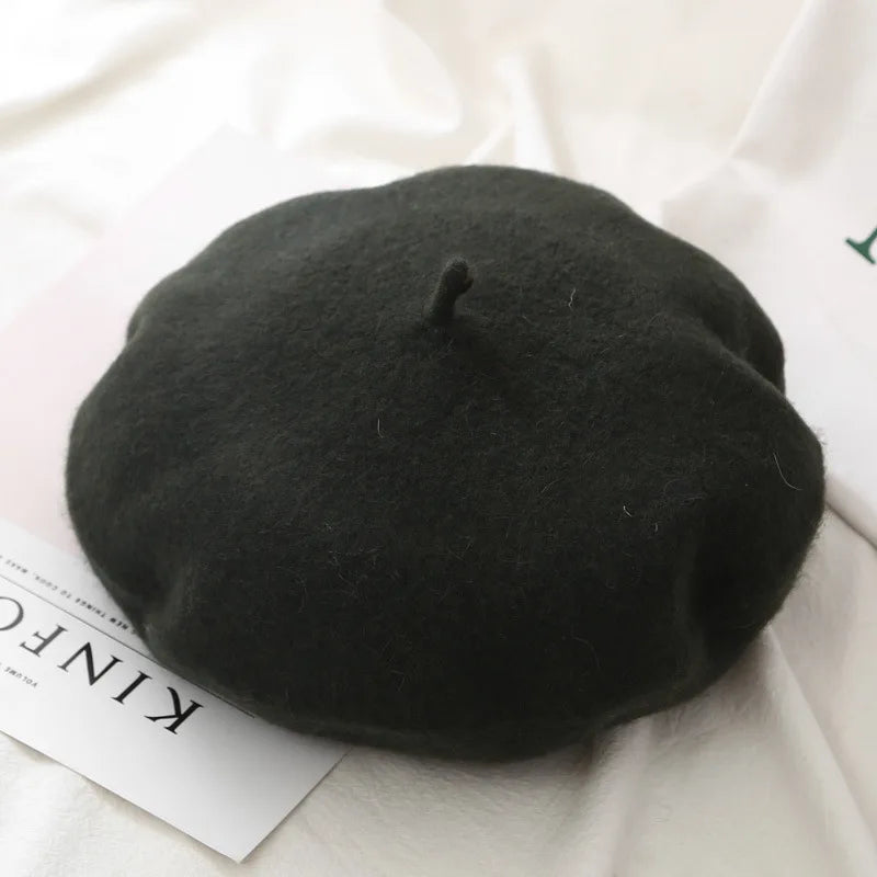 Elegant Women’s Wool Beret - French Artist-Style Winter Beanie Hat