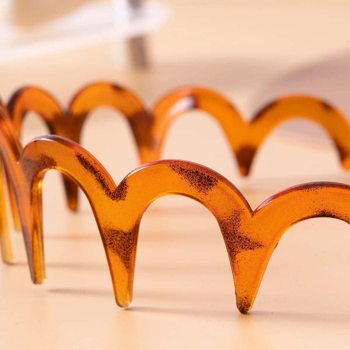 Chic Non-Slip U-Shaped Hair Comb Headband with Fixed Teeth Design