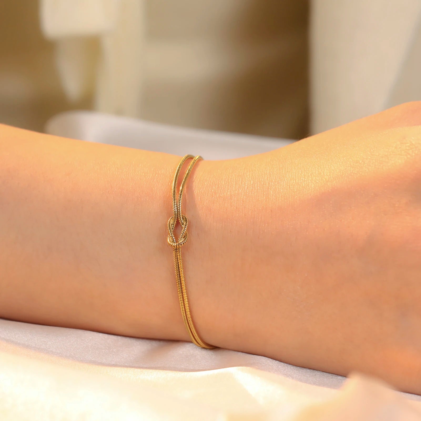 Skyrim Double Snake Chain Love Knot Bracelet
