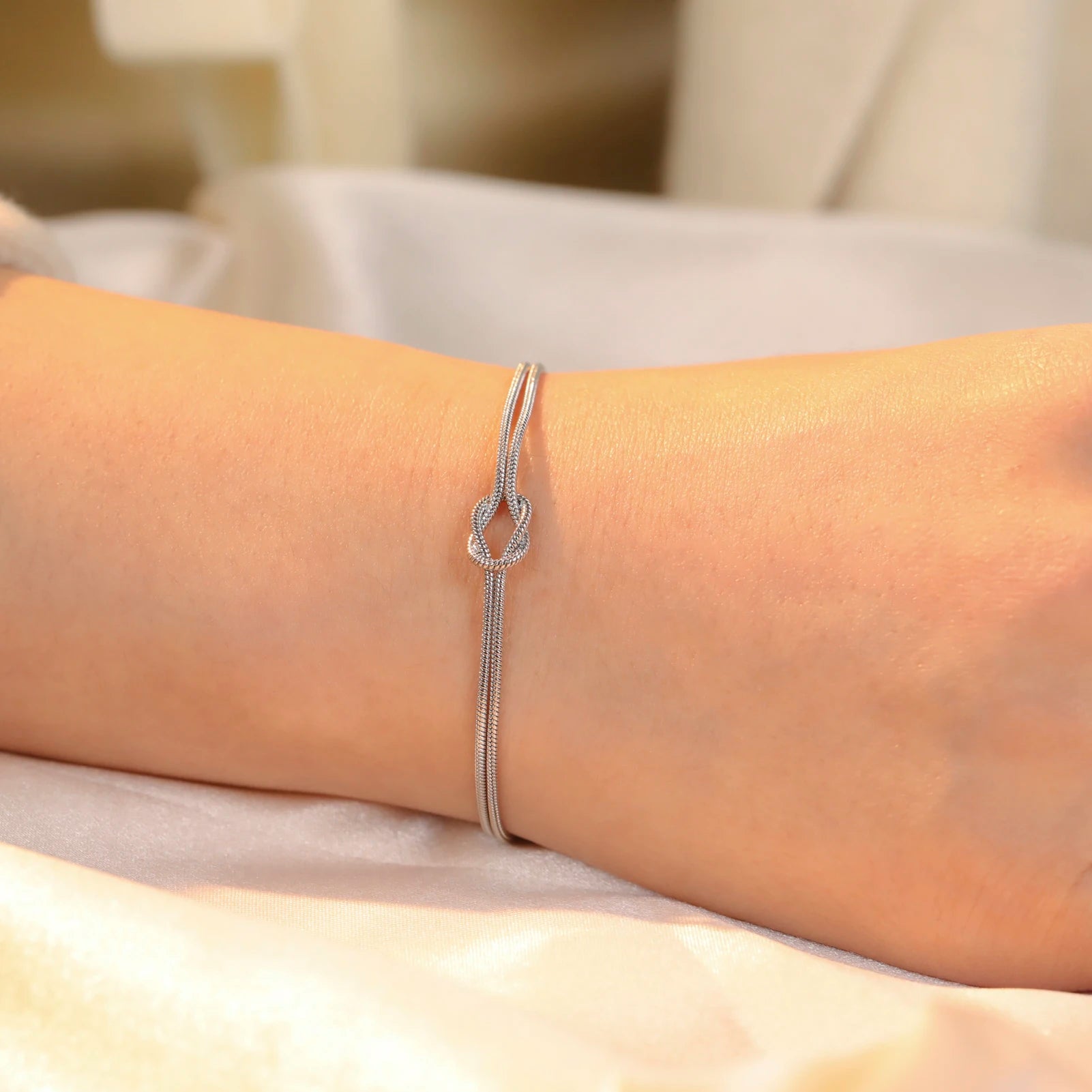 Skyrim Double Snake Chain Love Knot Bracelet