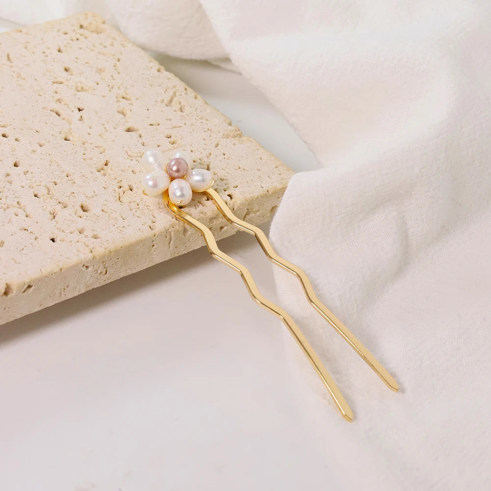 Elegant Flamenco Comb with Freshwater Pearls Hair Clip